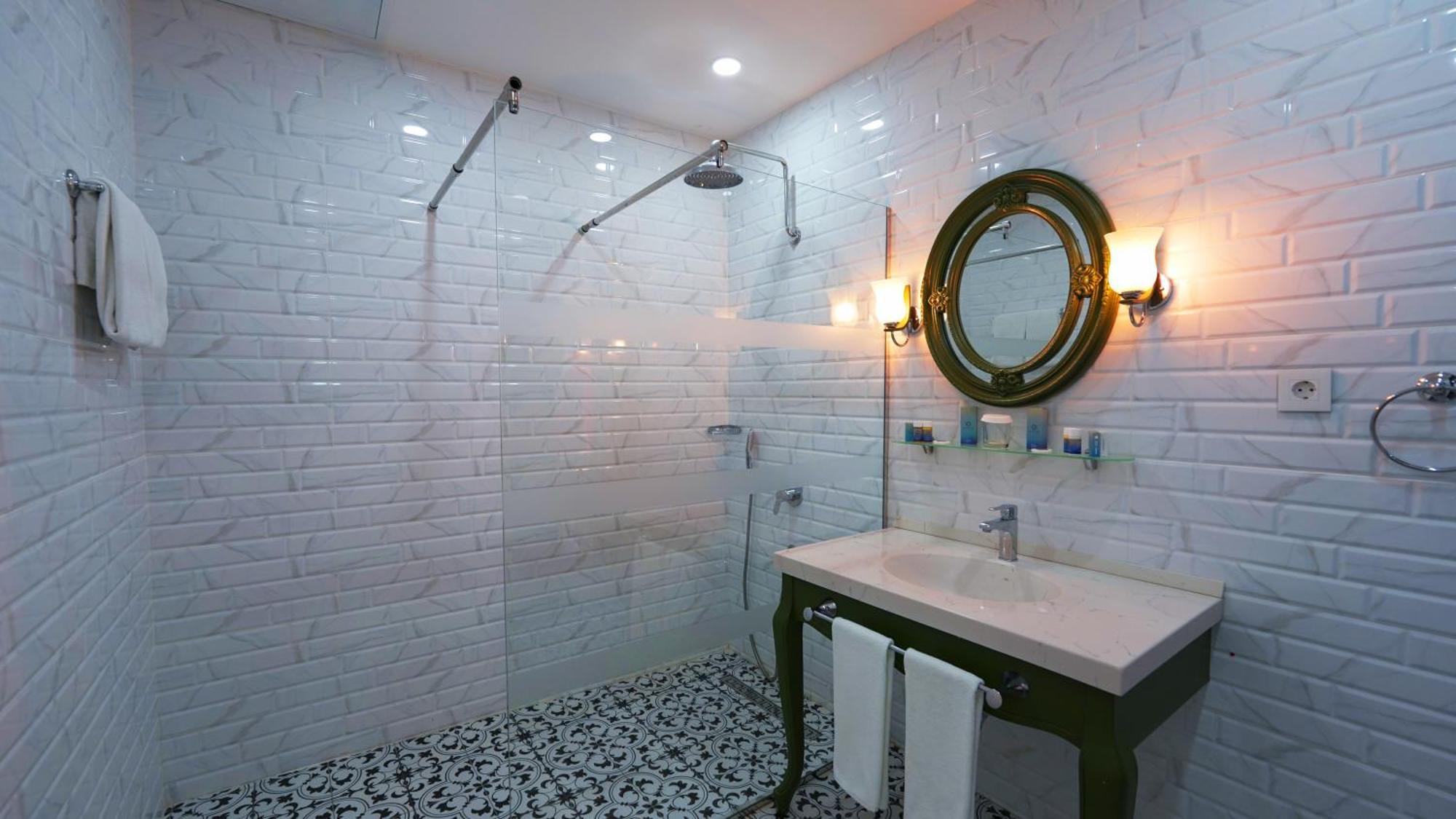 Sapphire Marine Hotel Baku Ngoại thất bức ảnh