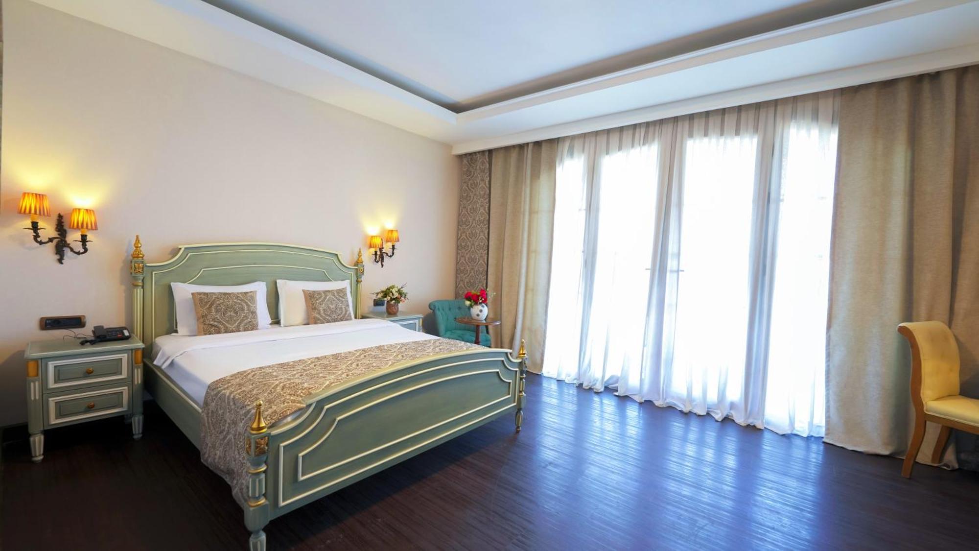 Sapphire Marine Hotel Baku Ngoại thất bức ảnh